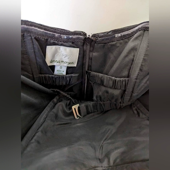 Donna Morgan Lauren Dress Black Maxi Chiffon Size 0 - Picture 3 of 4